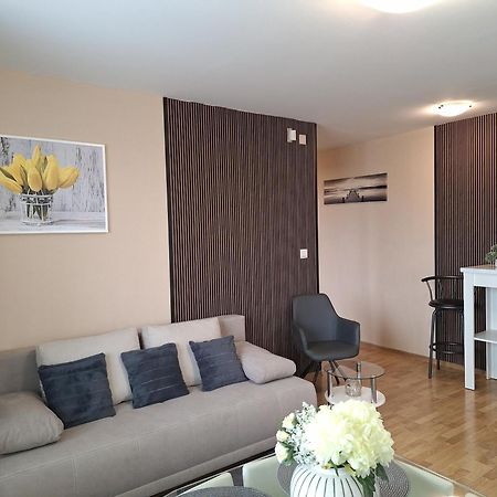 Apartman Elegance Liptovsky Mikulas Bagian luar foto