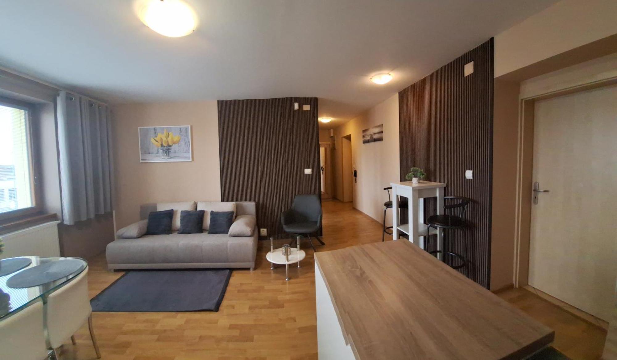 Apartman Elegance Liptovsky Mikulas Bagian luar foto